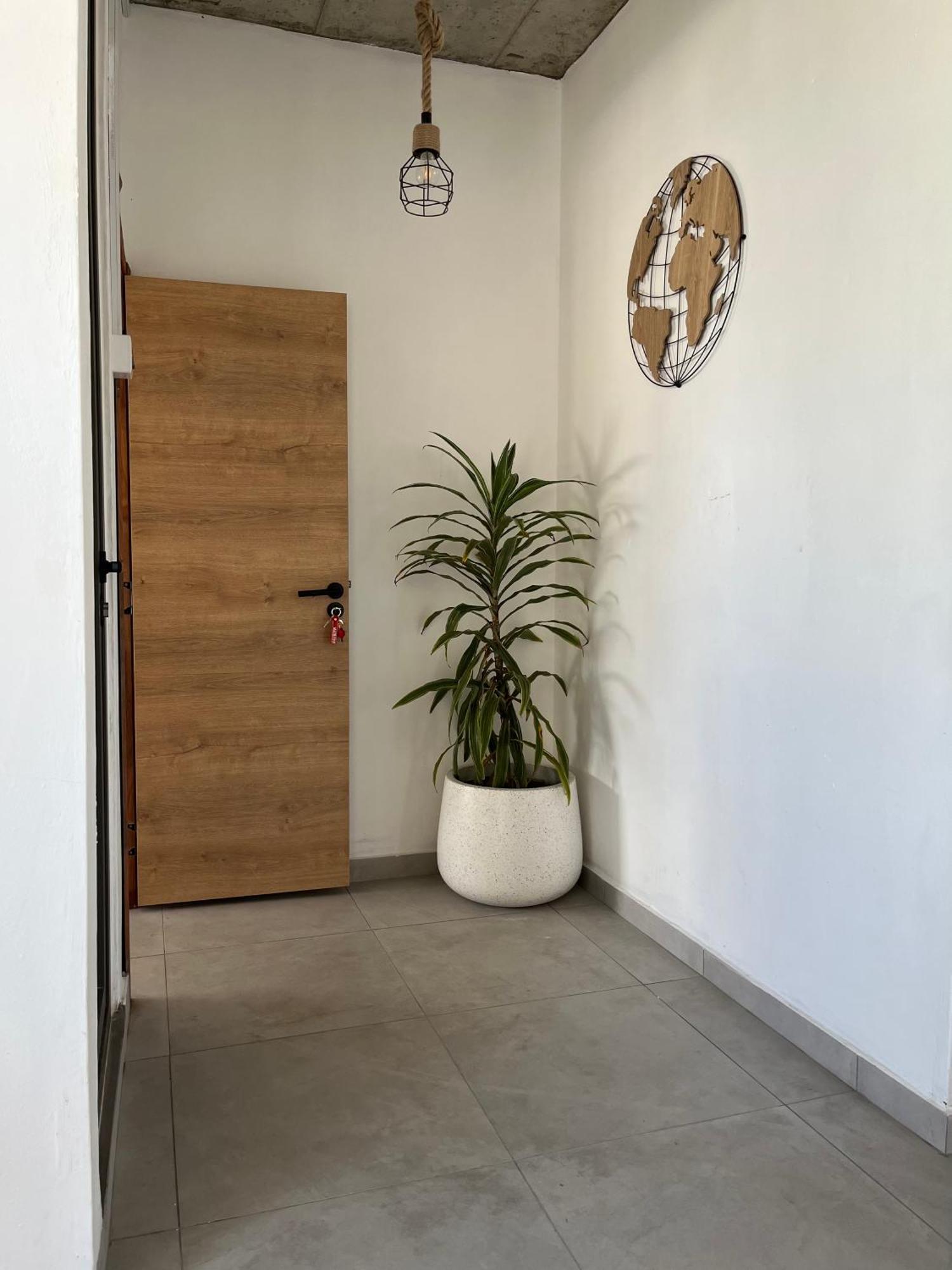 Cosy 2 Bedrooms Apts In Pereybere -Seasons Break Apartment Pereybere Beach Екстериор снимка