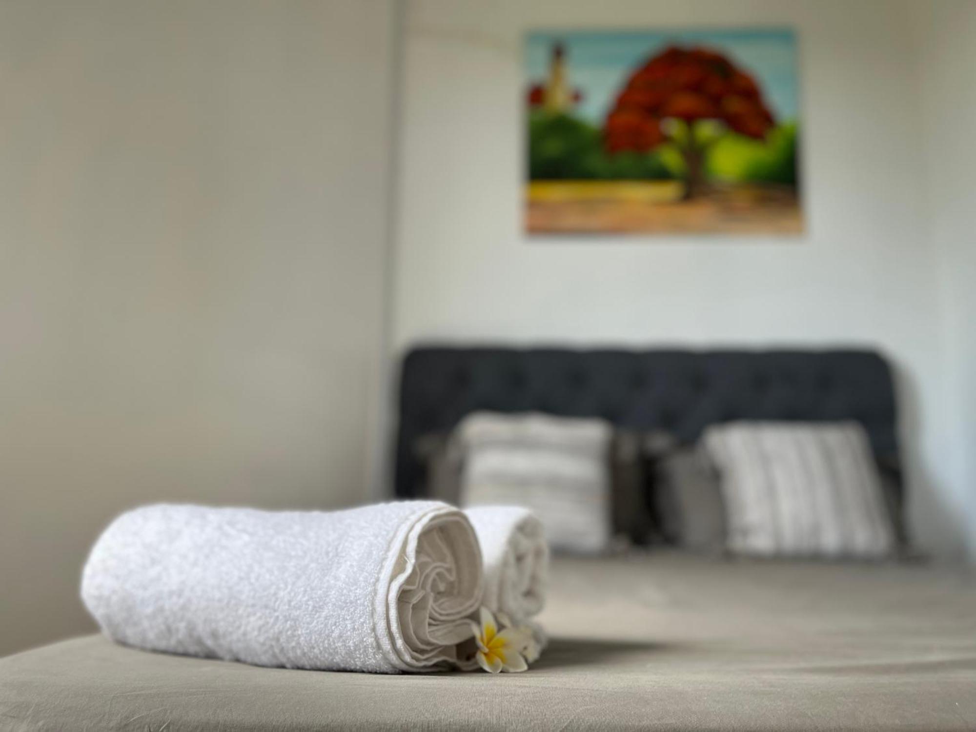 Cosy 2 Bedrooms Apts In Pereybere -Seasons Break Apartment Pereybere Beach Екстериор снимка