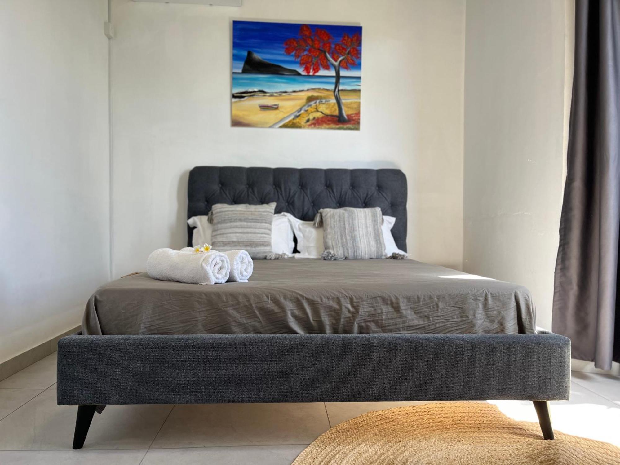 Cosy 2 Bedrooms Apts In Pereybere -Seasons Break Apartment Pereybere Beach Екстериор снимка