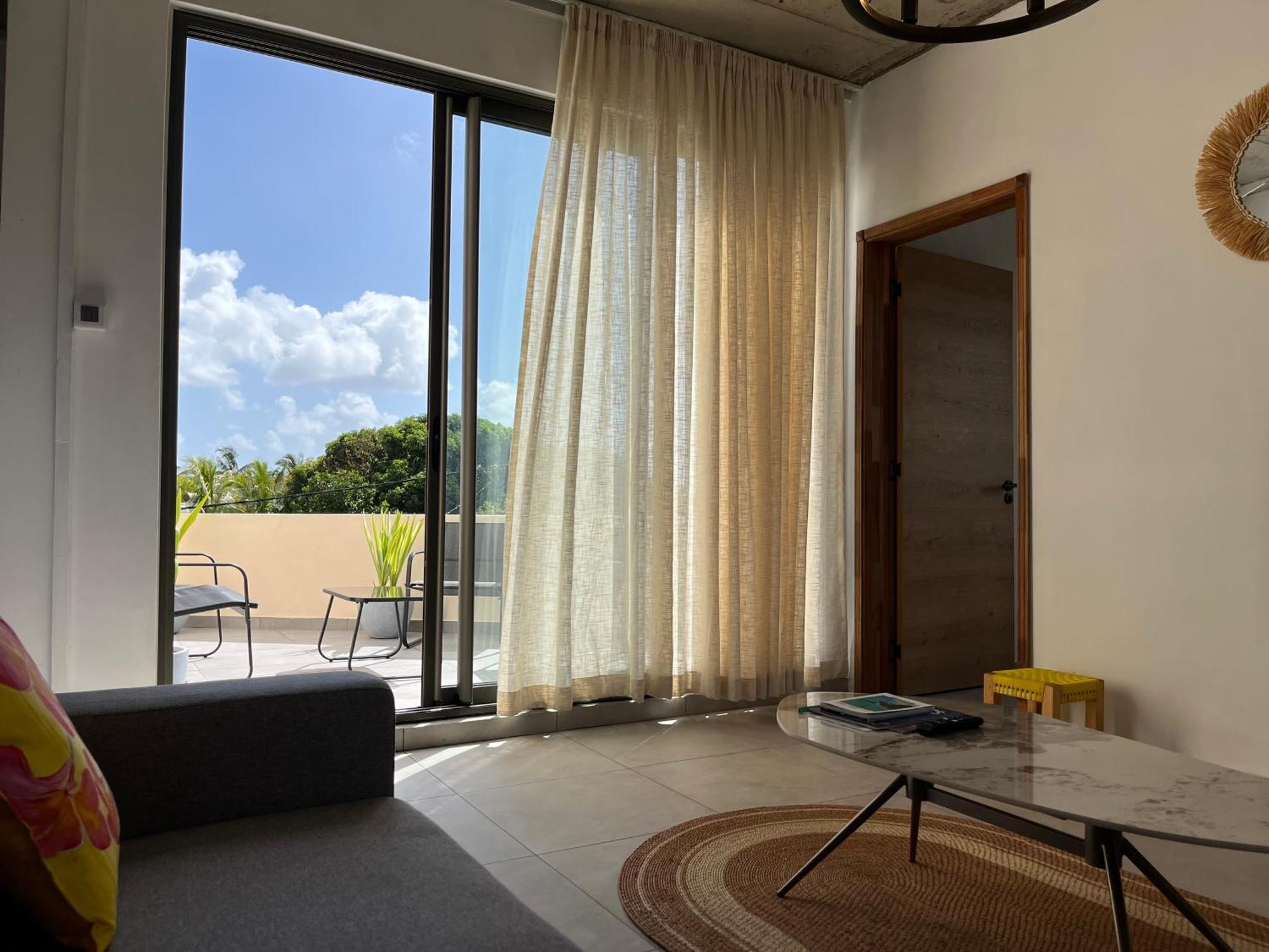 Cosy 2 Bedrooms Apts In Pereybere -Seasons Break Apartment Pereybere Beach Екстериор снимка