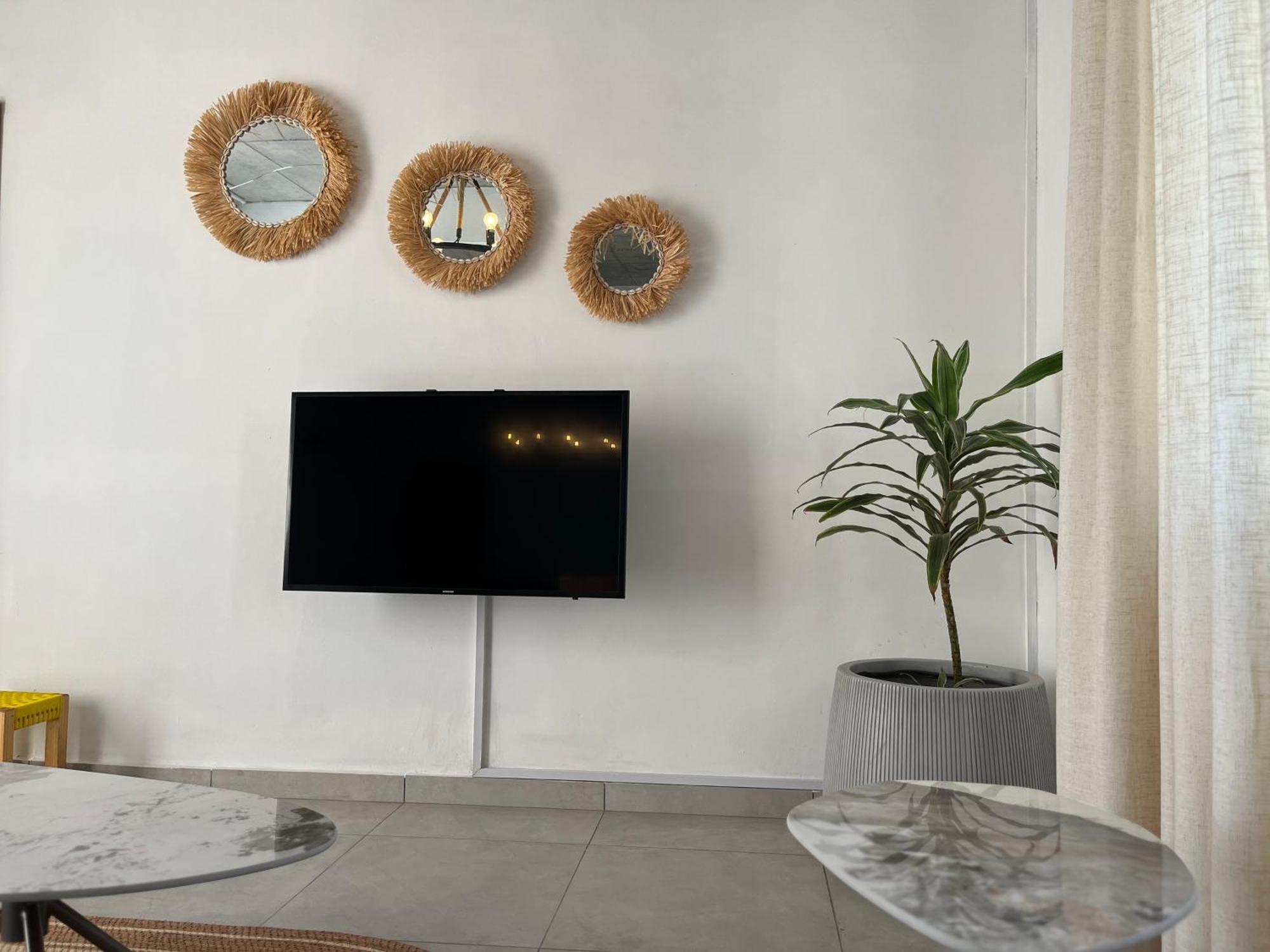 Cosy 2 Bedrooms Apts In Pereybere -Seasons Break Apartment Pereybere Beach Екстериор снимка