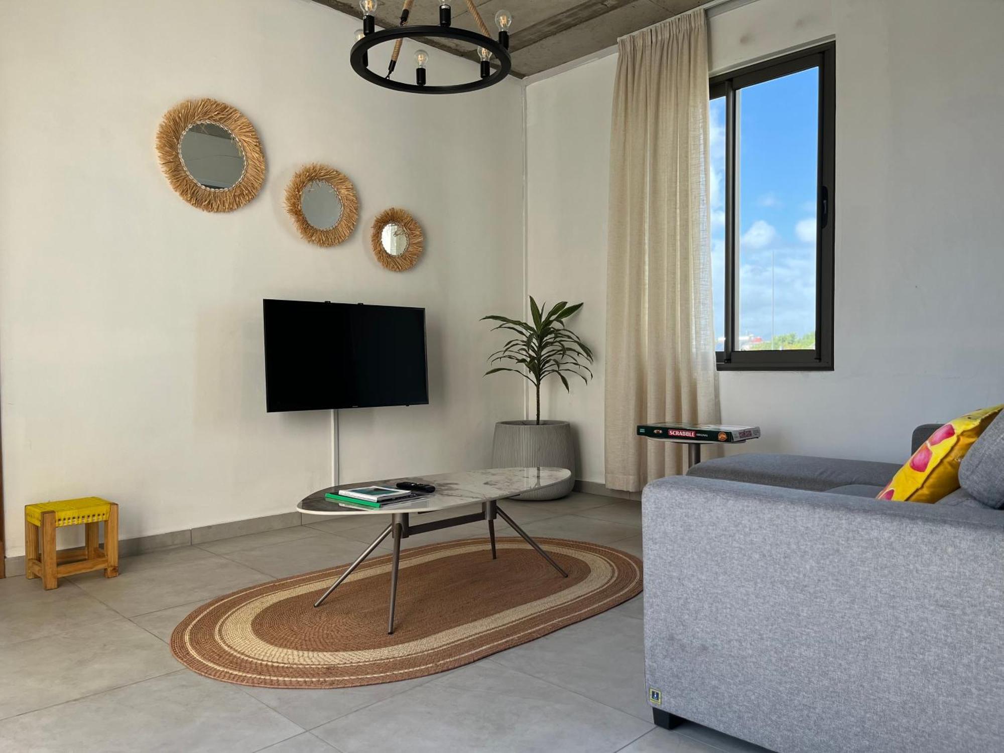 Cosy 2 Bedrooms Apts In Pereybere -Seasons Break Apartment Pereybere Beach Екстериор снимка