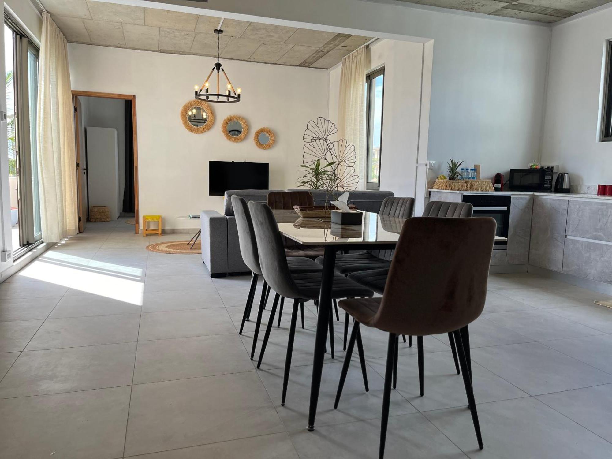 Cosy 2 Bedrooms Apts In Pereybere -Seasons Break Apartment Pereybere Beach Екстериор снимка